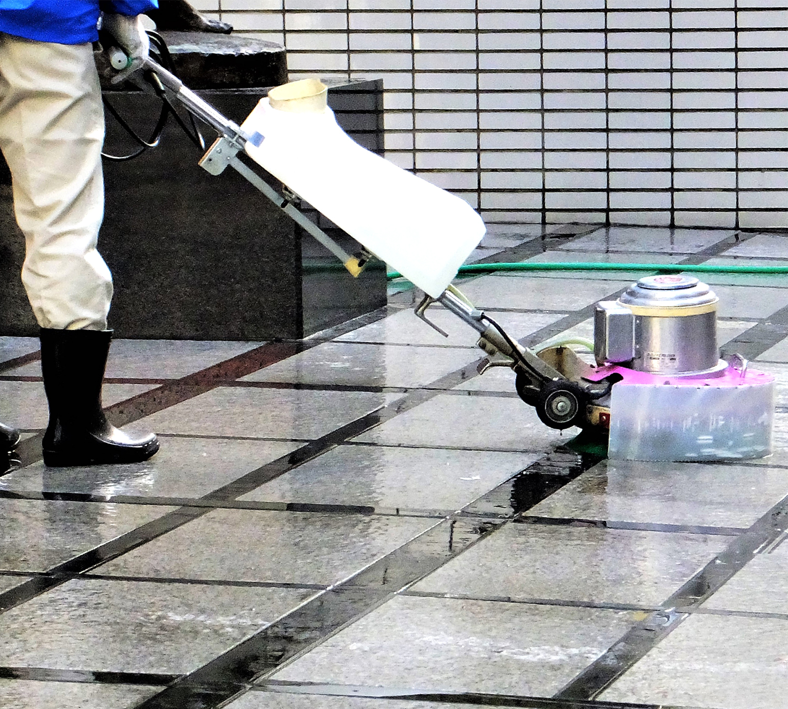 清掃業務（日常清掃・定期清掃・特別清掃）